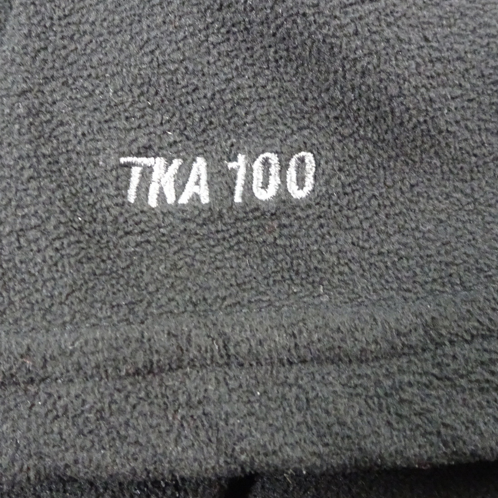 North Face TKA100 Black Fleece Qtr Zip Medium - Picture 6 of 6